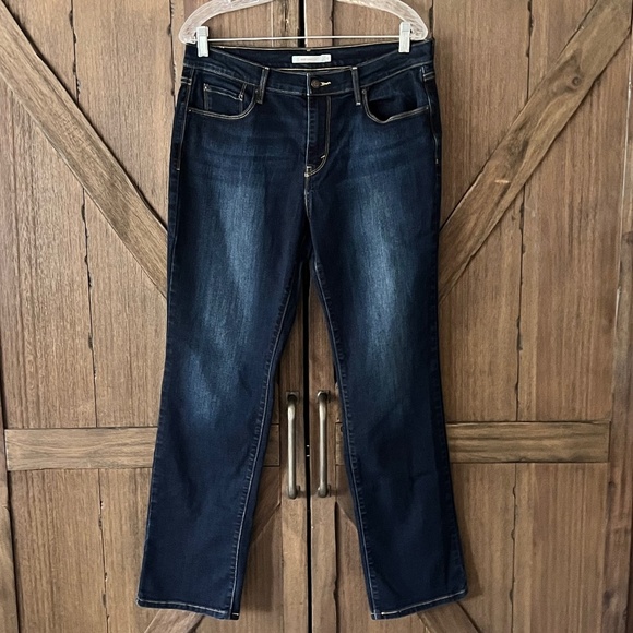 Levi's 505 Women's Classic Dark Denim High Rise Straight Leg Jean Size 12 EUC - Picture 1 of 8